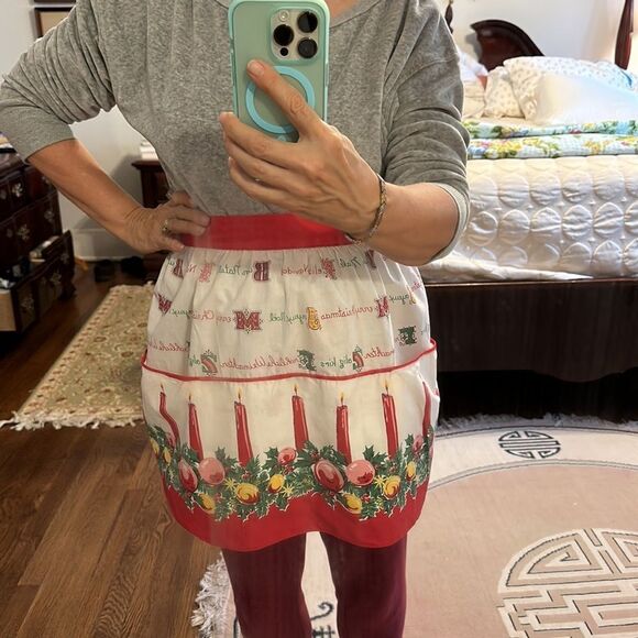 Vintage mid century Christmas apron with 2 large front pockets - Picture 7 of 9